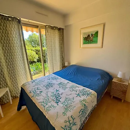 Charming With Garden In Antibes Daire *